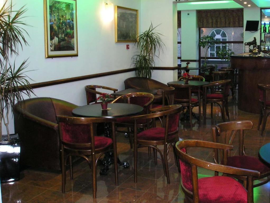 Kings Paget Hotel West Drayton  Exteriör bild
