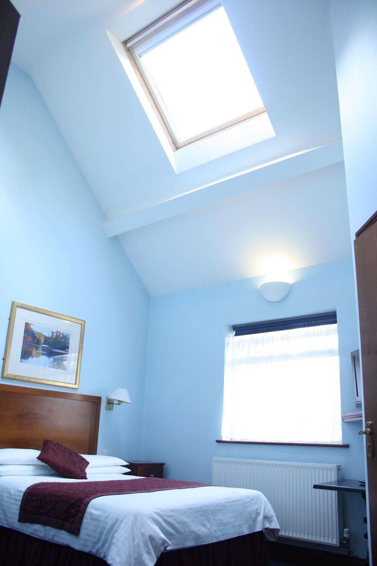 Kings Paget Hotel West Drayton  Exteriör bild