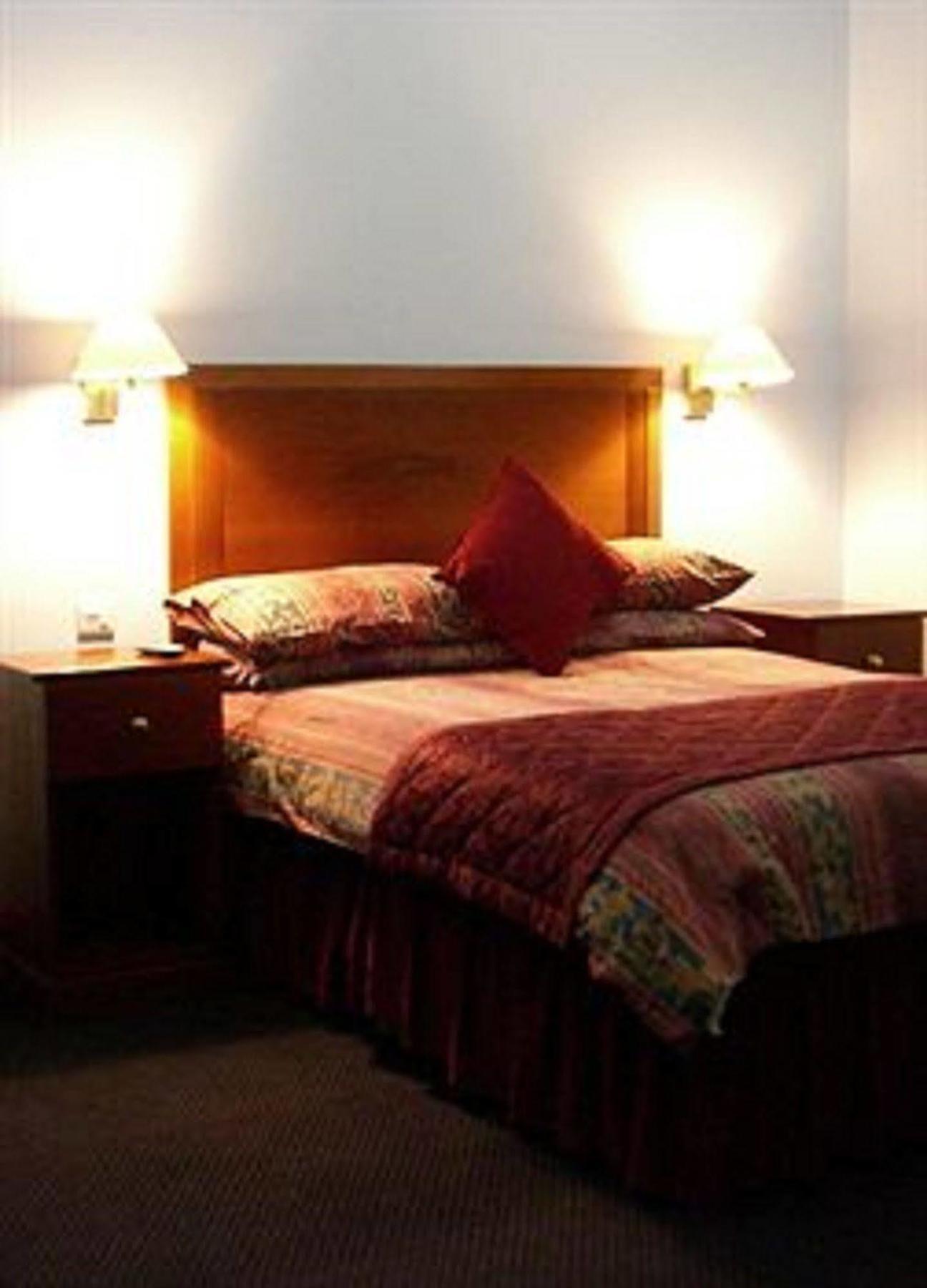 Kings Paget Hotel West Drayton  Exteriör bild