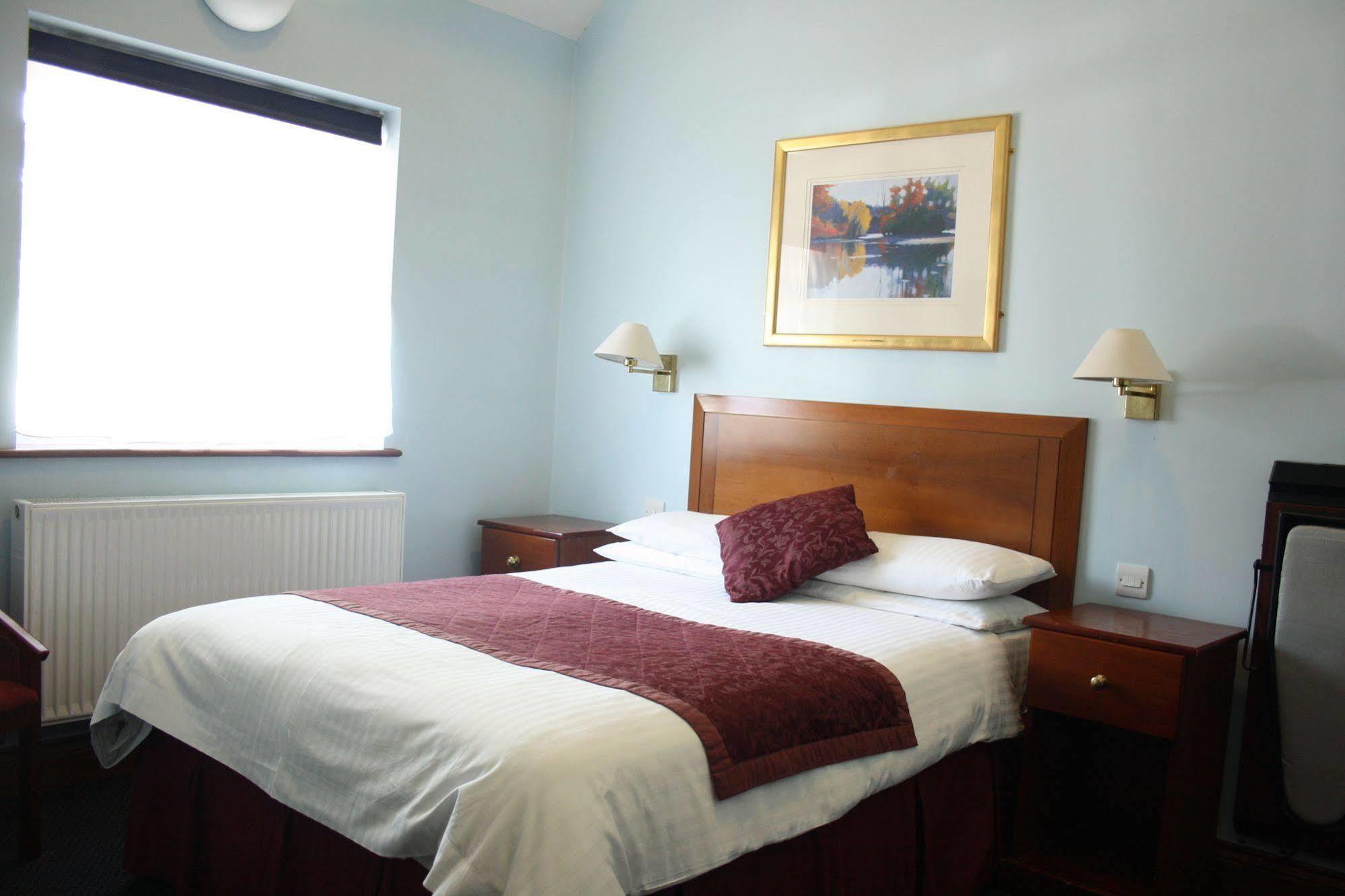 Kings Paget Hotel West Drayton  Exteriör bild
