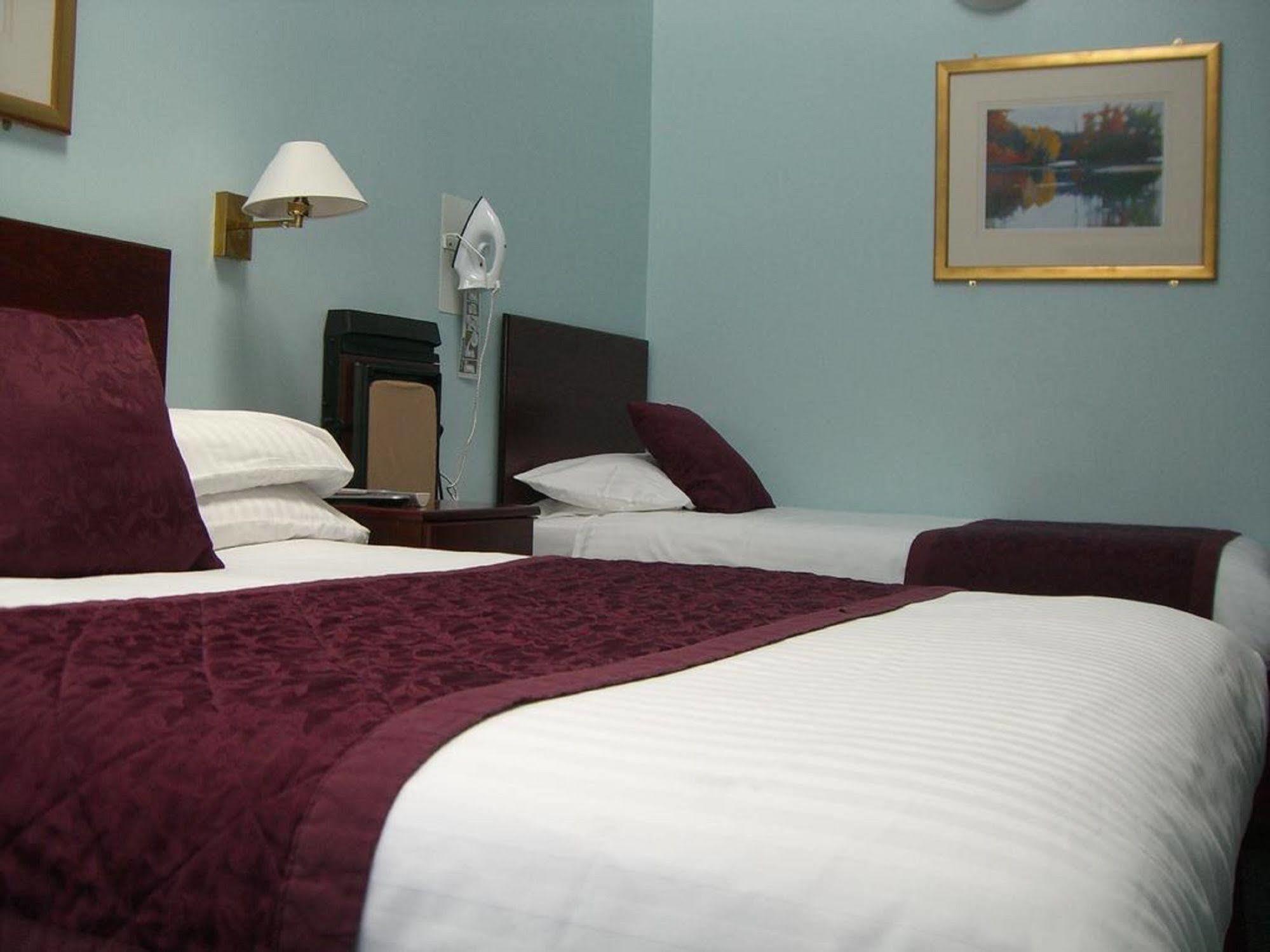 Kings Paget Hotel West Drayton  Exteriör bild