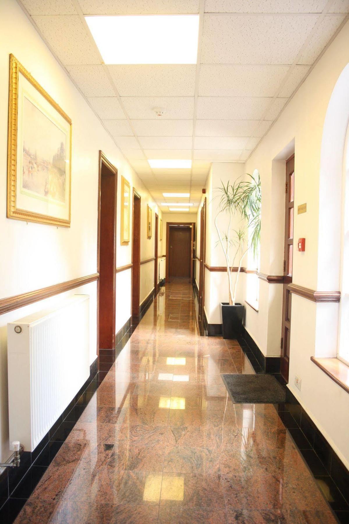 Kings Paget Hotel West Drayton  Exteriör bild